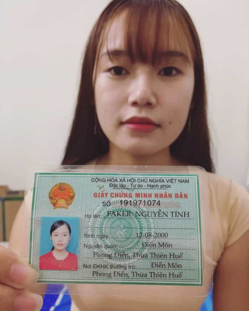 PSD CMND NU CAM TAY THAY MAT NGUYEN TINH BLOG 1